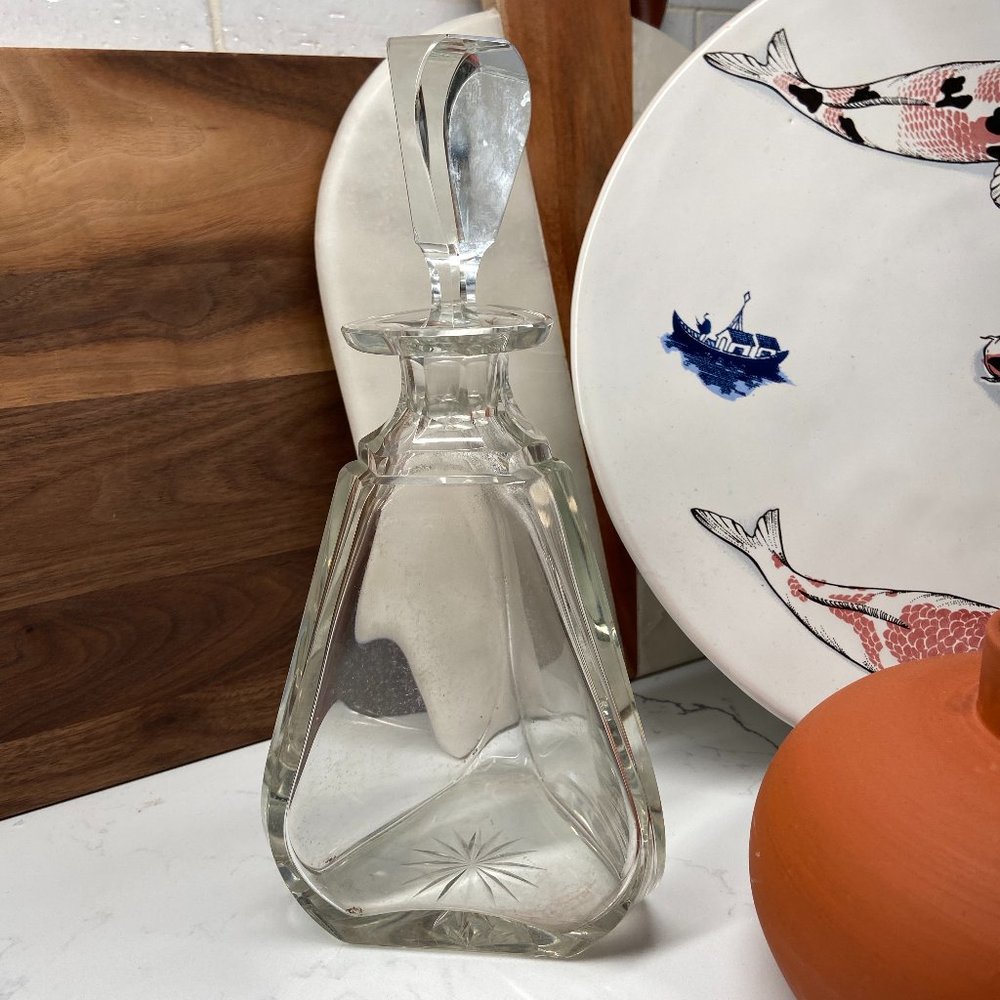Beautiful Vintage Decanter - Picture 2 of 10